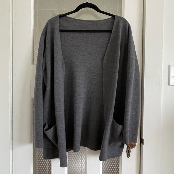 Long wool cardigan - Picture 2 of 5